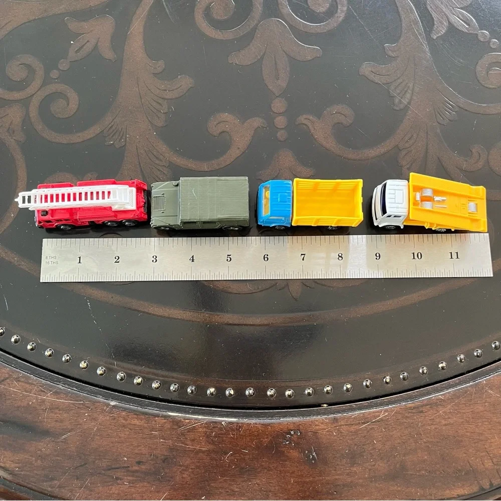 Maisto Trucks (49-52)